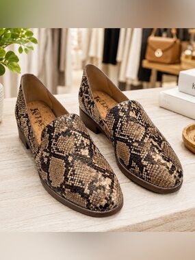 New Korks Laine Snake Embossed Leather Loafer, Size 8.5